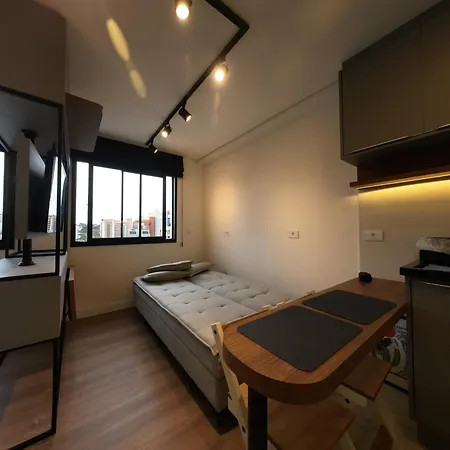 Studio Walk B - 807-2